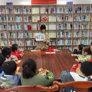 揚(yáng)州邗江酒甸社區(qū)：閱讀變“悅”讀 書(shū)屋變陣地