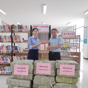 江蘇宿遷：600本圖書送入趙莊社區(qū) “強(qiáng)國(guó)書屋課堂”服務(wù)基層百姓 ...